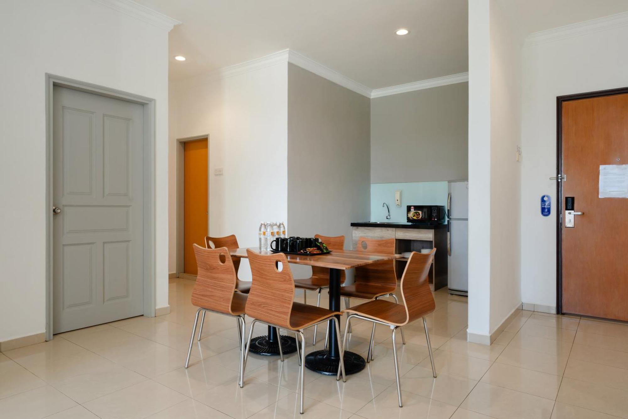 Tanjung Tokong Golden View Serviced Apartments מראה חיצוני תמונה