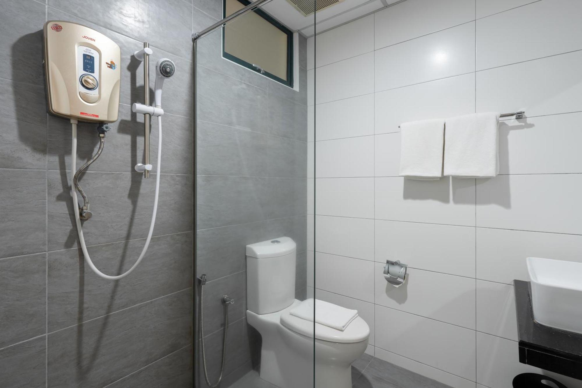 Tanjung Tokong Golden View Serviced Apartments מראה חיצוני תמונה