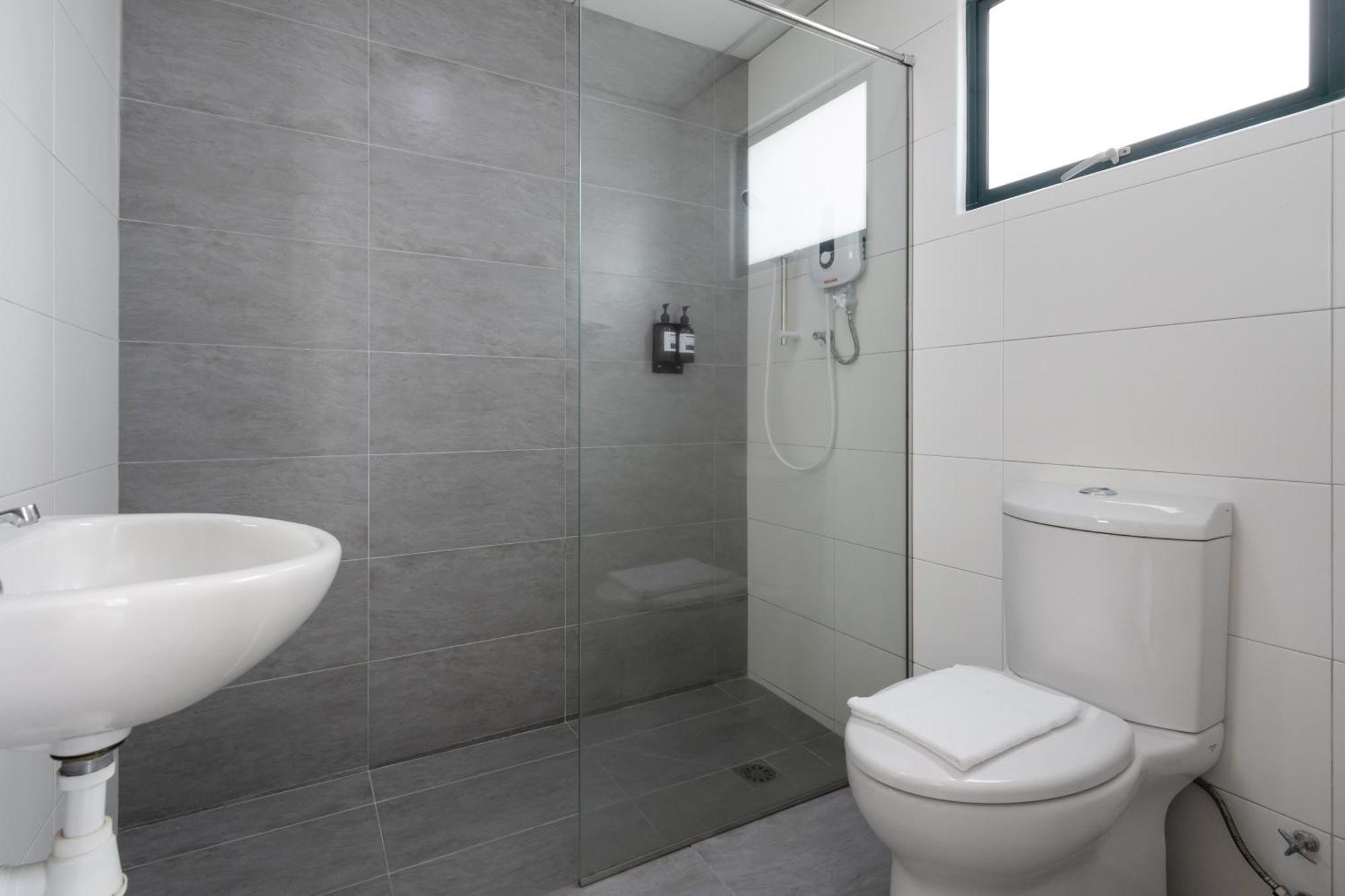 Tanjung Tokong Golden View Serviced Apartments מראה חיצוני תמונה