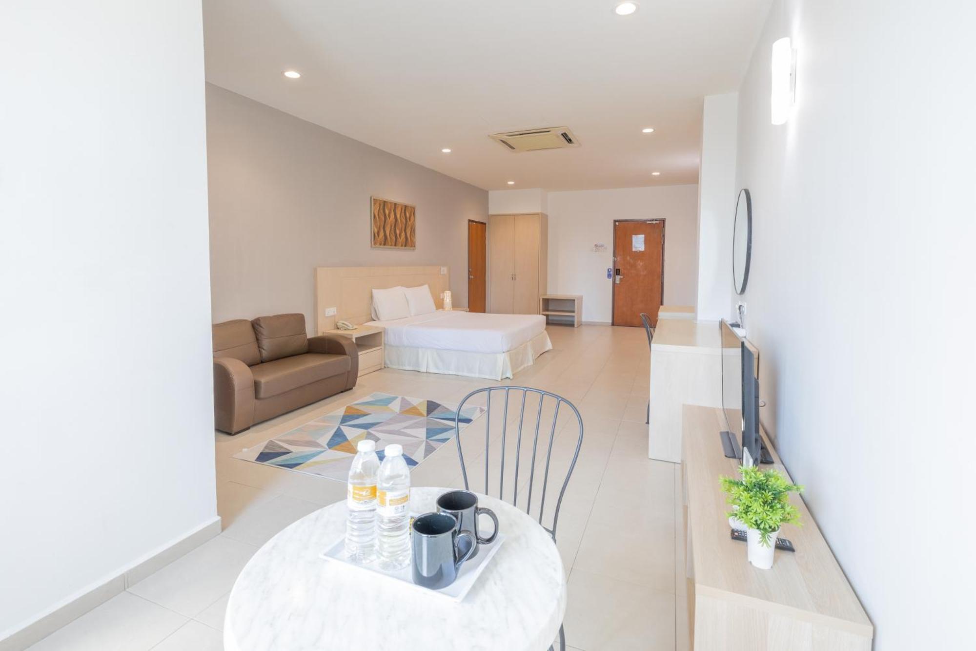 Tanjung Tokong Golden View Serviced Apartments מראה חיצוני תמונה