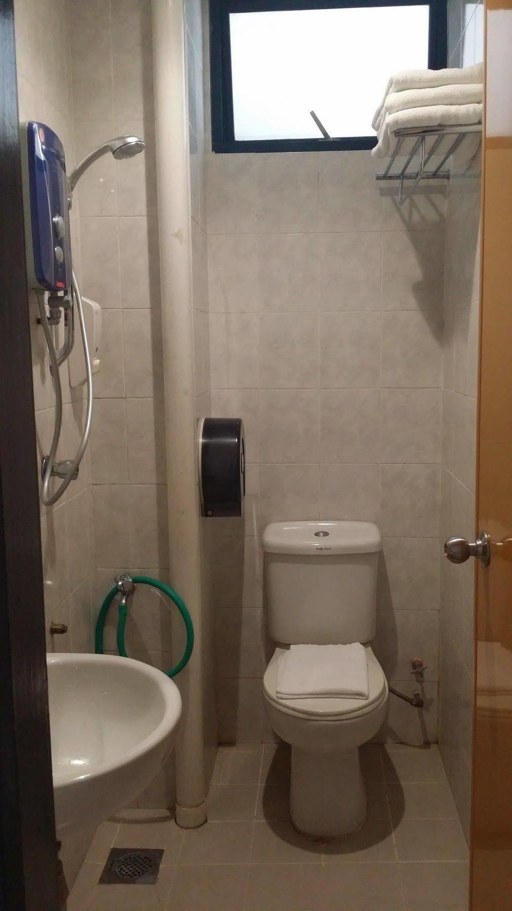Tanjung Tokong Golden View Serviced Apartments מראה חיצוני תמונה