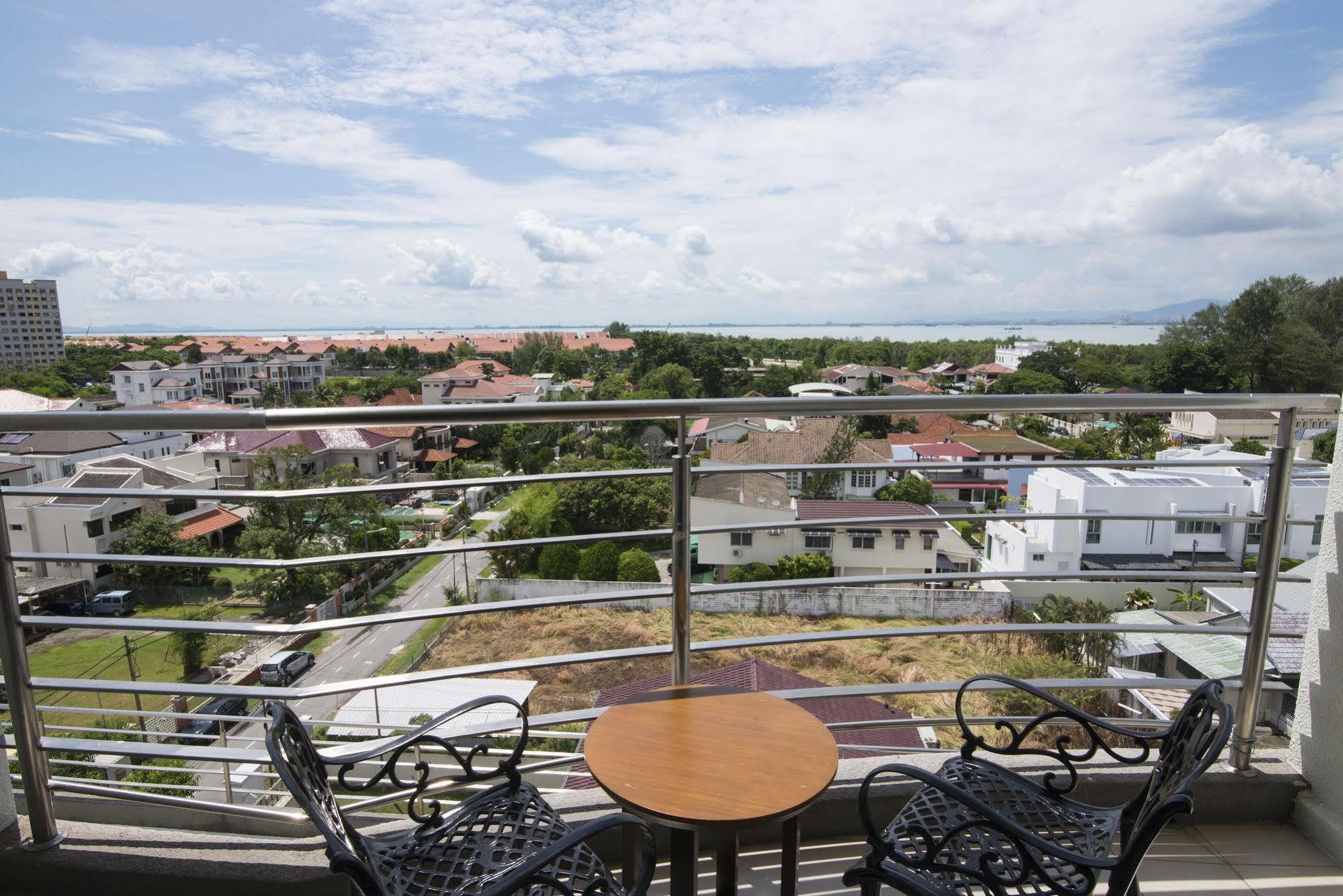 Tanjung Tokong Golden View Serviced Apartments מראה חיצוני תמונה